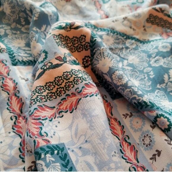 1X -  Plus size tunic with ruffle sleeves - Picture 3 of 4